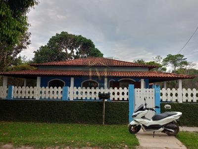 Casa para Venda, em Araruama, bairro Trs Vendas, 3 dormitrios, 3 banheiros, 1 sute, 6 vagas