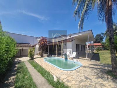 Casa para Venda, em Araruama, bairro Pra�a da Bandeira, 4 dormit�rios, 2 banheiros, 2 su�tes, 4 vagas